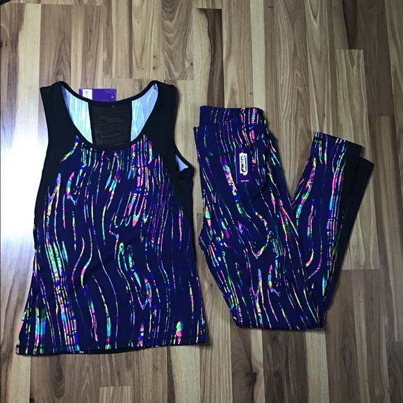 Navy blue print active wear top S/M - Picture 5 of 5